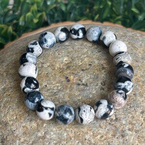 B & W ORCA BRACELET